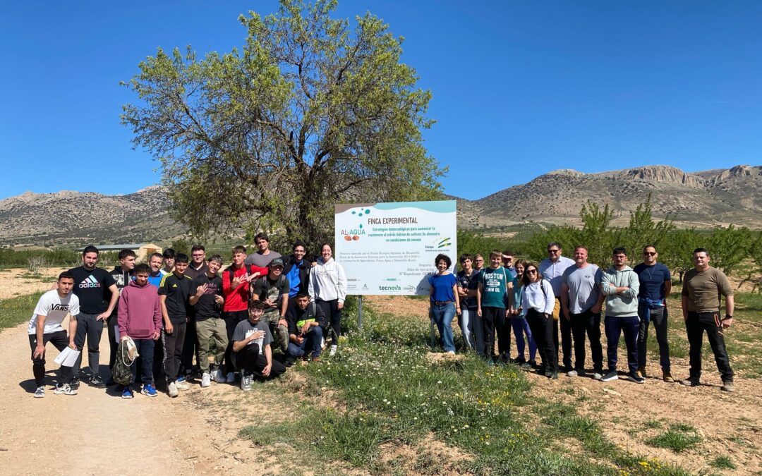 Jóvenes estudiantes descubren la innovación agroalimentaria en el proyecto AL-AQUA